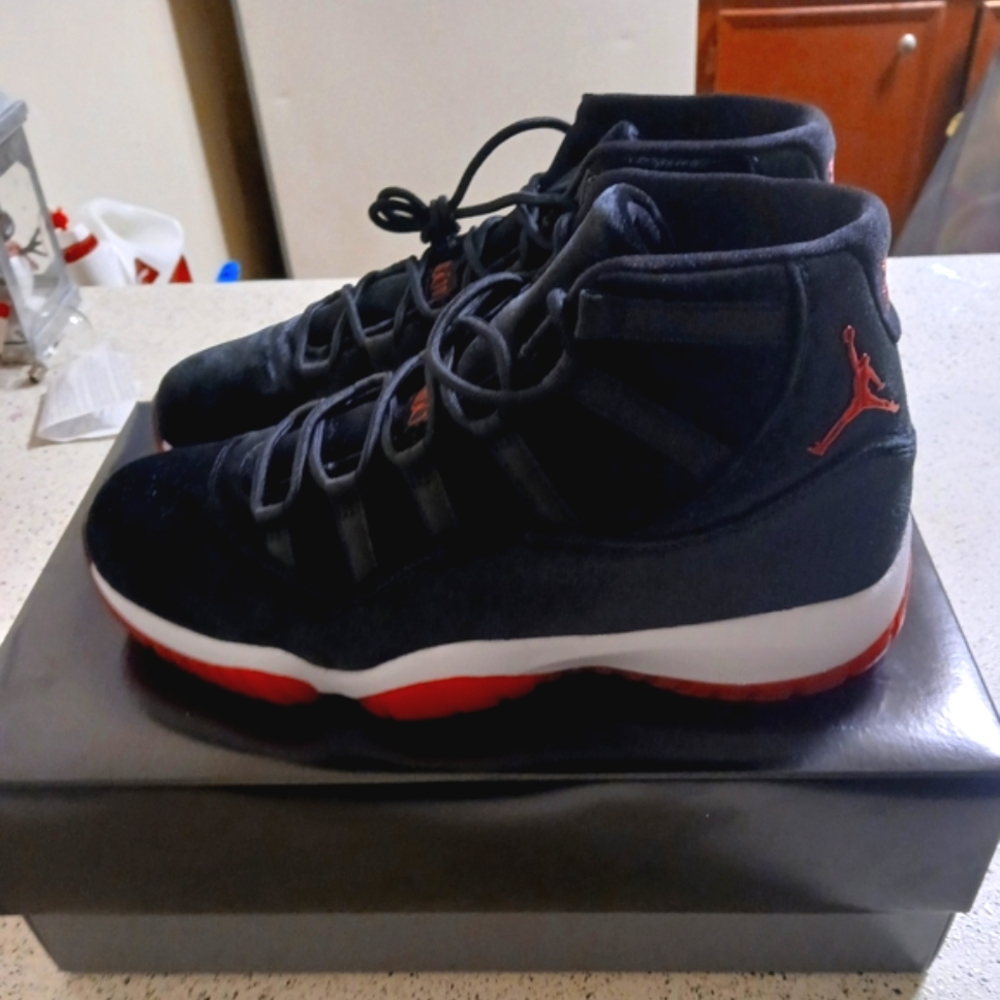 Jordan 11 Bred
